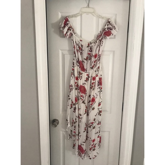 White OFF THE SHOULDER Dress🌸 - Picture 2 of 6